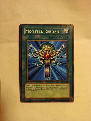 Yu-Gi-Oh Monster Reborn Magic Card used, SDP-035