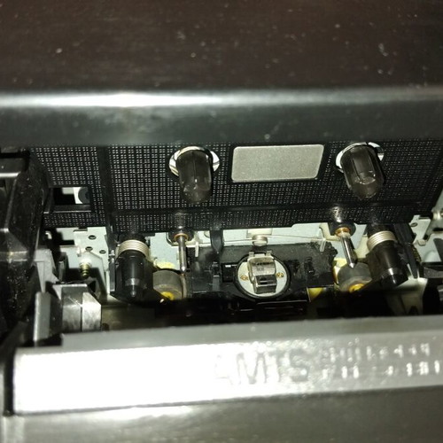 Aiwa AD-WX727 stereo cassette deck used with remote