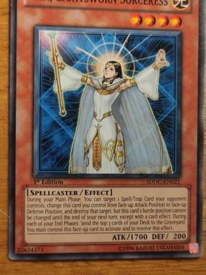 Lyla Lightsworn Sorceress Yu-Gi-Oh κάρτα μεταχειρισμένη SDDC