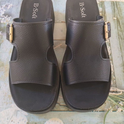 Be Soft black platform sandals, size 38