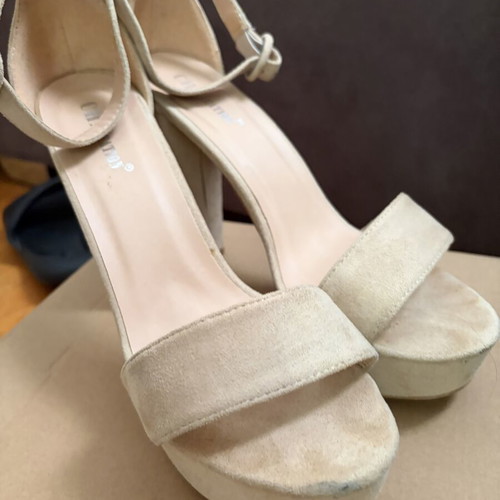 Beige suede platform pumps with thick heel size 41 used