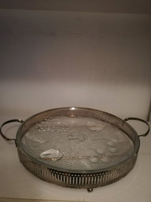 Serving tray 32x32 new