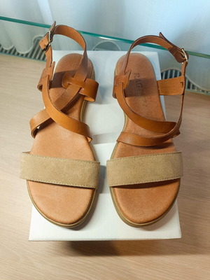 Ragazza leather sandals size 37, like new, beige and brown