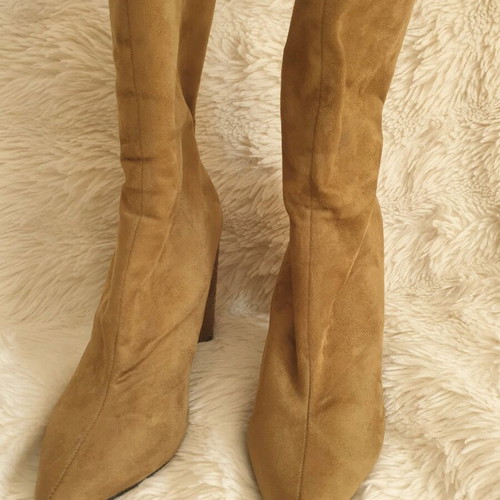 Μποτάκια καφέ από faux suede σαν καινούργια, τακούνι 10 εκ.