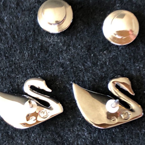 Vintage Swarovski pins used, set of 2, blue and red