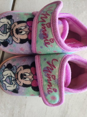 Mini Disney slippers used, size 21