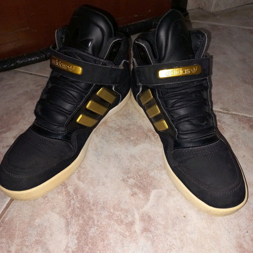 Adidas men's athletic boots used, size 42, black