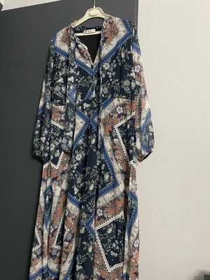 Dress like new, multicolored, size XXL