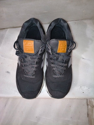 New Balance 574 athletic shoes size 44 like new, black-gray