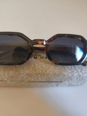 Red Raven Eyewear sunglasses like new, brown