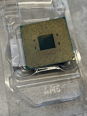 AMD Ryzen 2200G processor with Radeon Vega 8 graphics