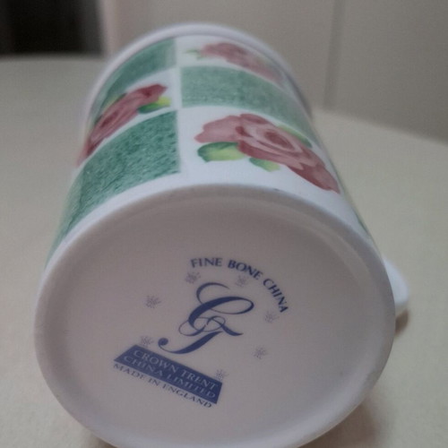 Crown Trent coffee mug like new with pink flowers
