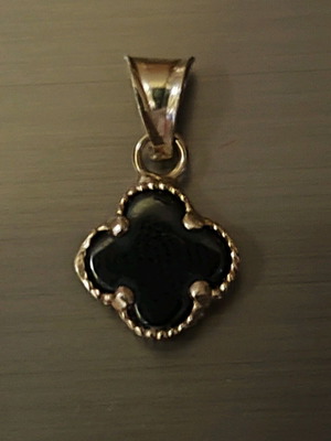 Χρυσό μενταγιόν Black Clover νέο, 14k κίτρινο χρυσό με όνυχα