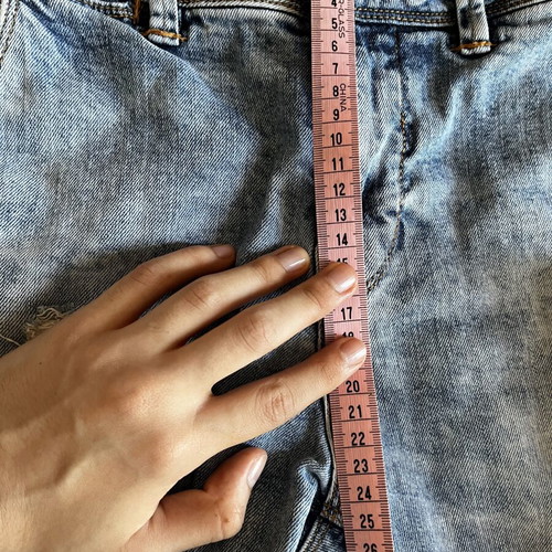 Skinny slim tapered distressed vintage jeans by Staff Jeans&Co used