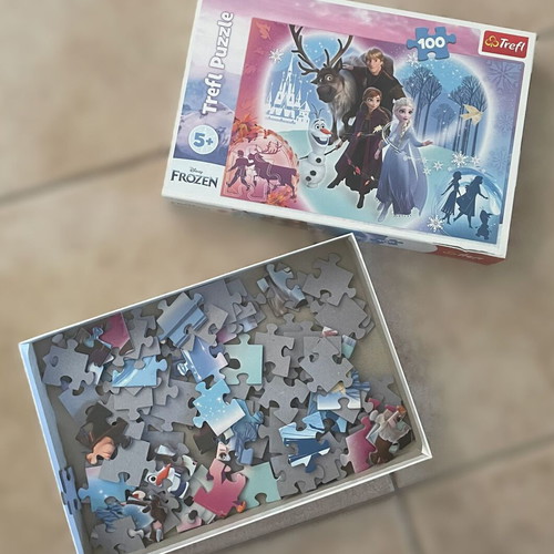 Frozen 2 children's puzzle used, 100 pieces