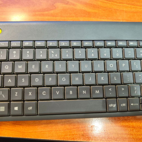Πληκτρολόγιο Logitech K400+ σαν καινούργιο