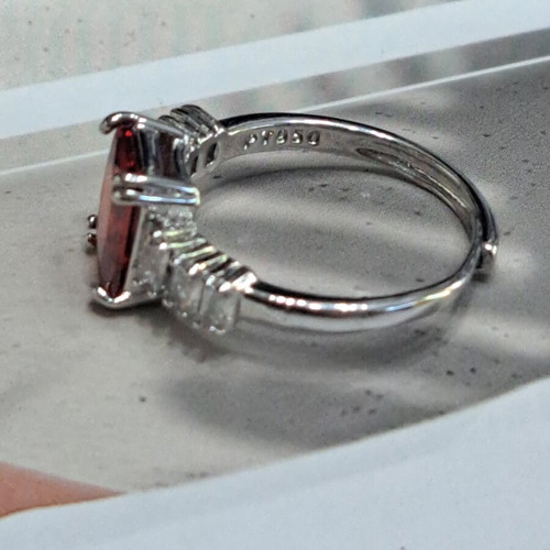 Pt 950 Silver Ring with Red Square Stone like new