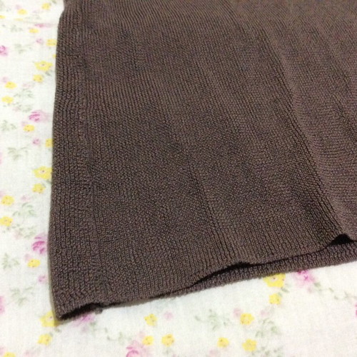 Leonard’s women’s sleeveless blouse XL like new, dark rotten apple color