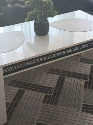 White gloss coffee table with edge