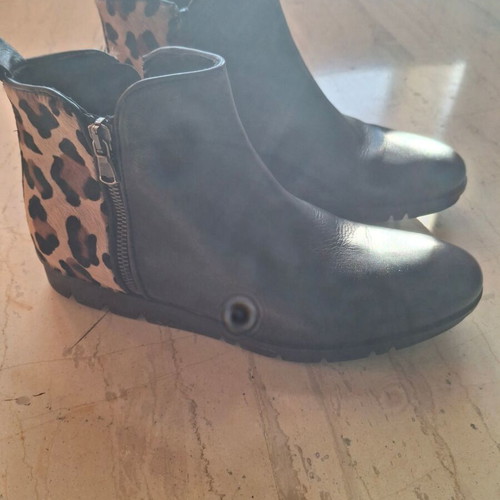 Nak ankle boots size 39, like new, black