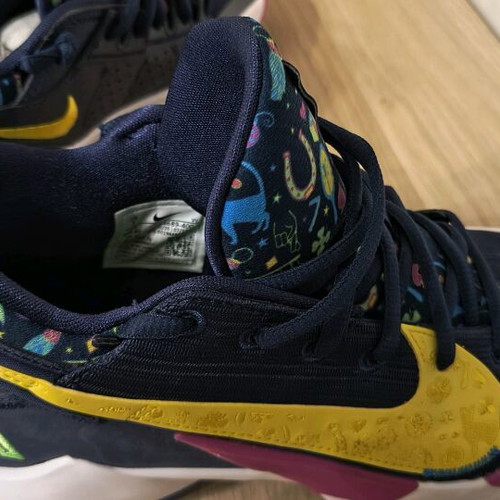 Nike Zoom Freak 2 Antetocounmpo athletic shoes like new, multicolor