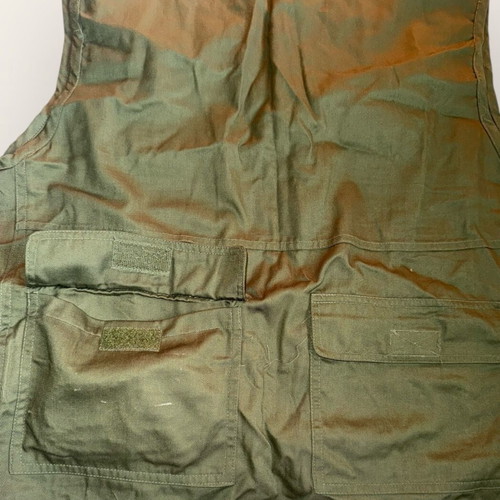 Earthbound Tactical Utility Vest size M like new, olive green