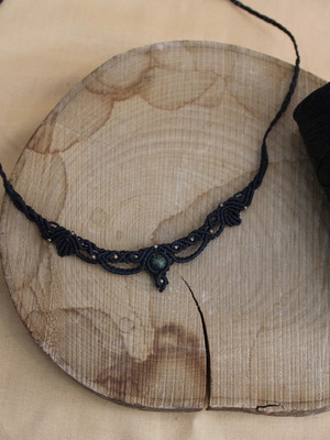Macrame necklace with black leaf, nephrite gemstone and bronze beads new