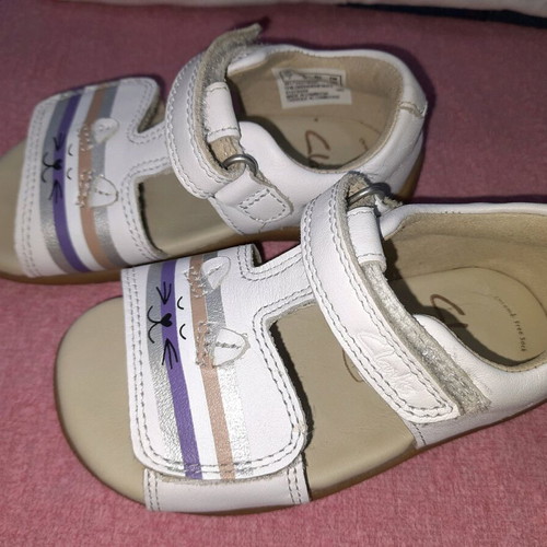 Clark's sandals 22
