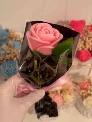 Wax flower bouquet new, plant-based candle with chosen scent