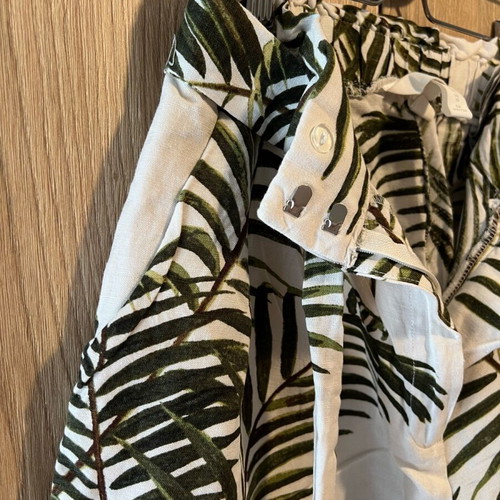 H&M women's shorts like new