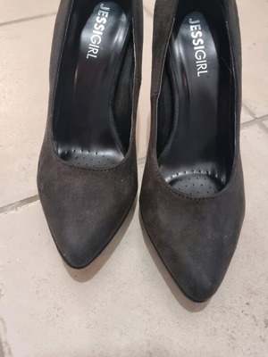 Jessigirl pumps new, size 37, beige brown