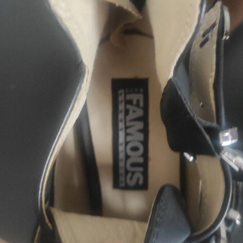 Famous Shoes women's boots size 38 like new, black