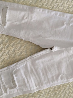 Τζιν λευκό Stradivarius μεταχειρισμένο με σκισίματα, slim fit, No 38