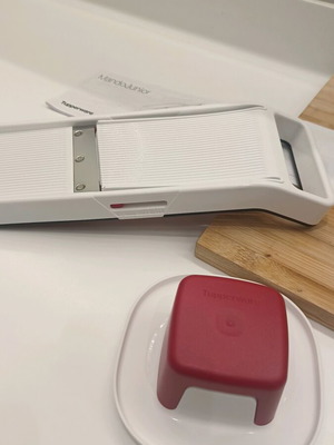 Εργαλείο κοπής Tupperware καινούργιο με τρεις διαβαθμίσεις