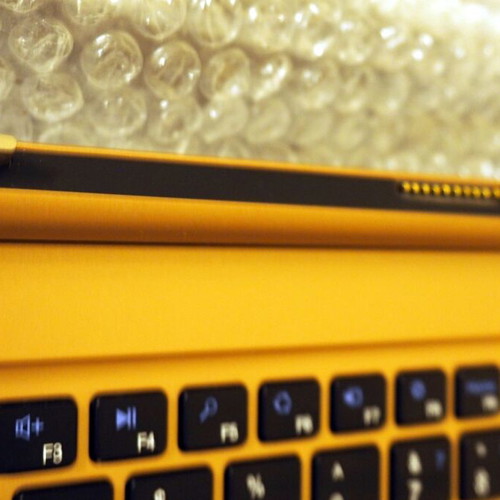 Onda Obook Tablet Keyboard new with 2 USB ports