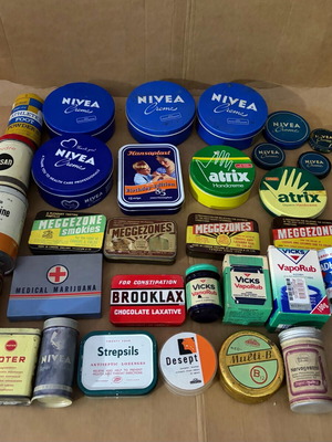 Pharmacy boxes used, collection