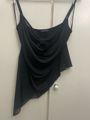 Asymmetric crop top size S like new, black