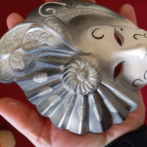 Handmade decorative wall mask like new, 16x13 cm