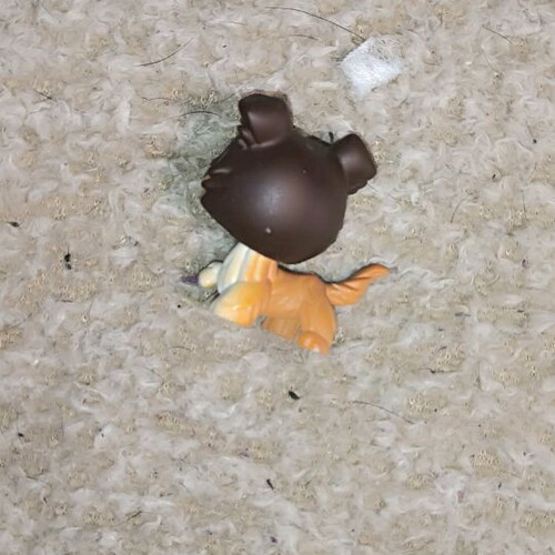 Littlest Pet Shop figure like new, fake