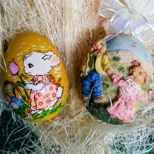 Easter Decoration Set like new, handmade eggs and butterfly