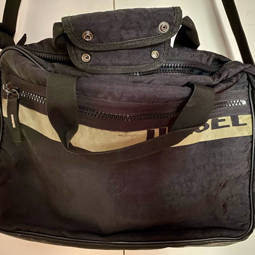 Diesel messenger bag like new, black with laptop compartment