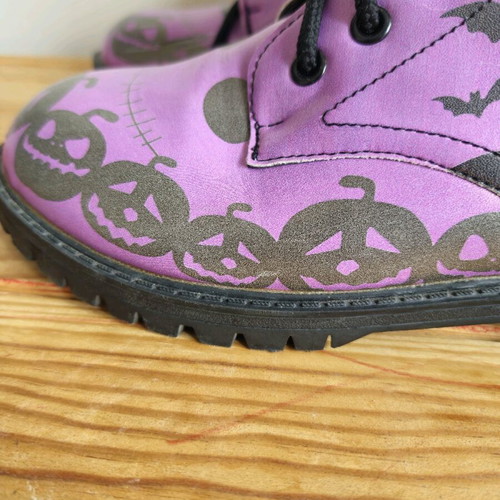 Nightmare Before Christmas boots used, size 36, purple