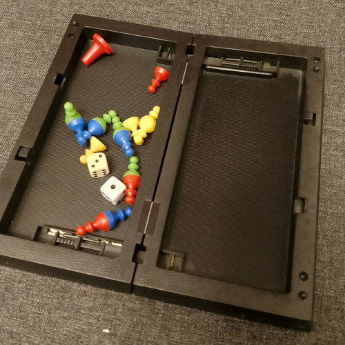 Magnetic travel board games used, Griniaris and Battleship