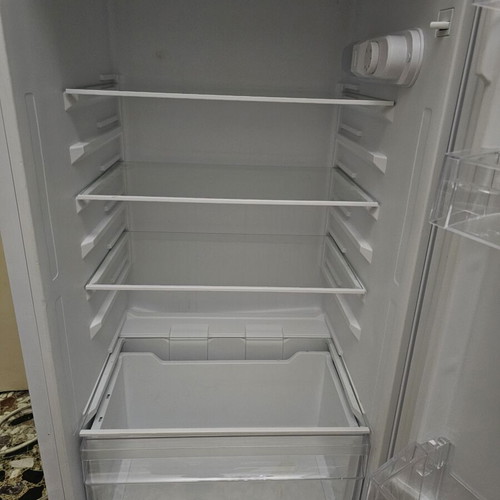 United two-door refrigerator 212lt used, white