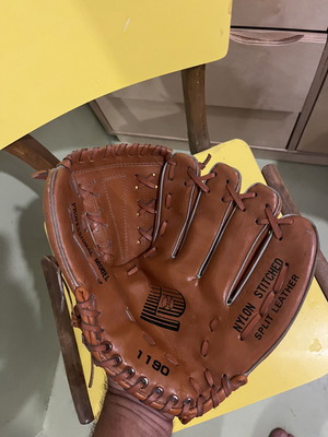 Baseball glove leather like new