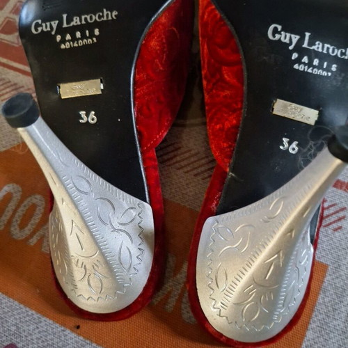 Guy Laroche Red Velvet Slippers Size 36 New