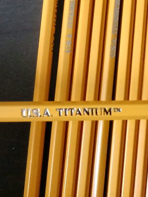 10 pencils with eraser USA Titanium