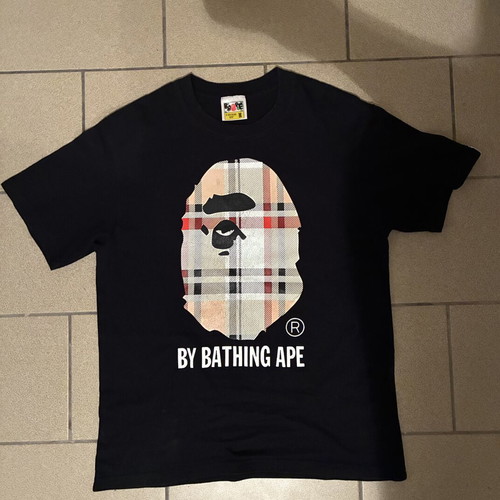 Bathing Ape x Burberry T Shirt used, size medium, black