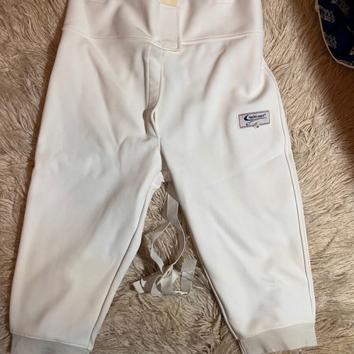 Women's Fencing Suit Size 3 Like New with Cable