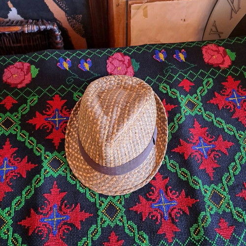 Hat used, size 59cm